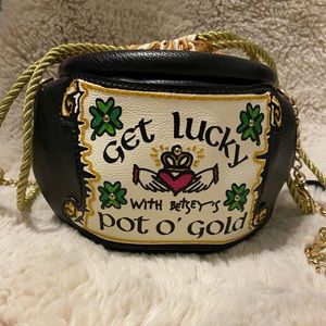 Betsey johnson pot of gold cross body bag